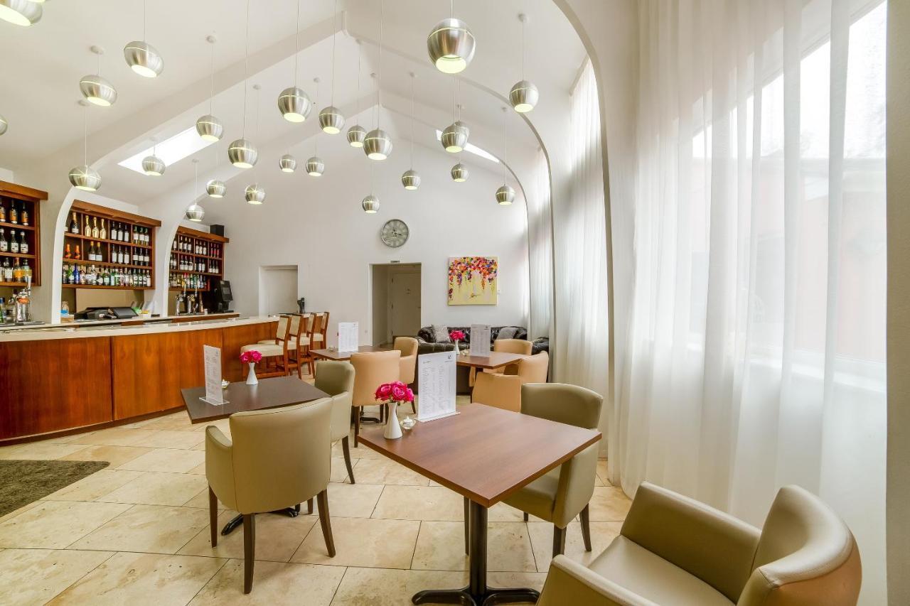 Winford Manor Hotel Zewnętrze zdjęcie