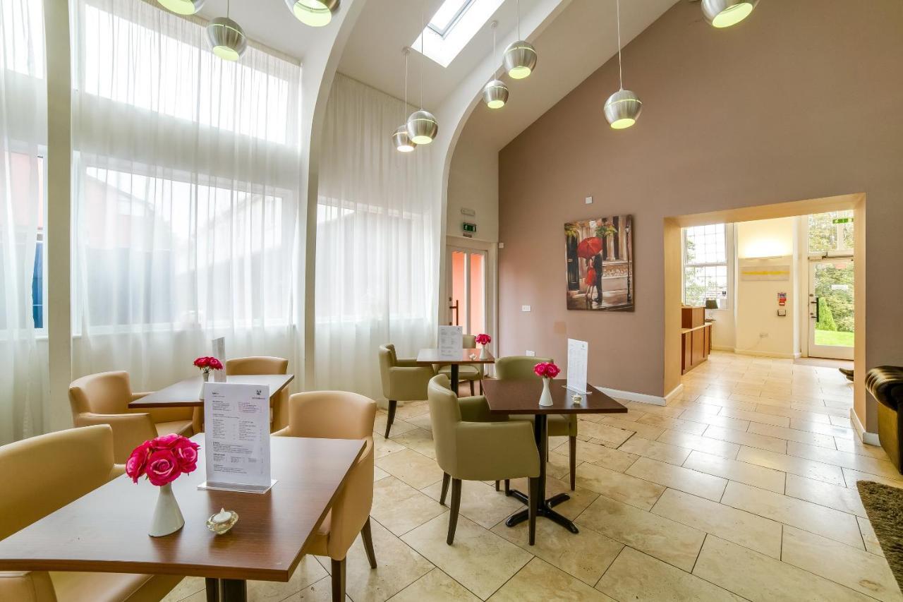 Winford Manor Hotel Zewnętrze zdjęcie